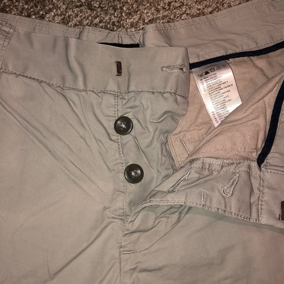 Men’s H&M flat front shorts - Picture 3 of 4